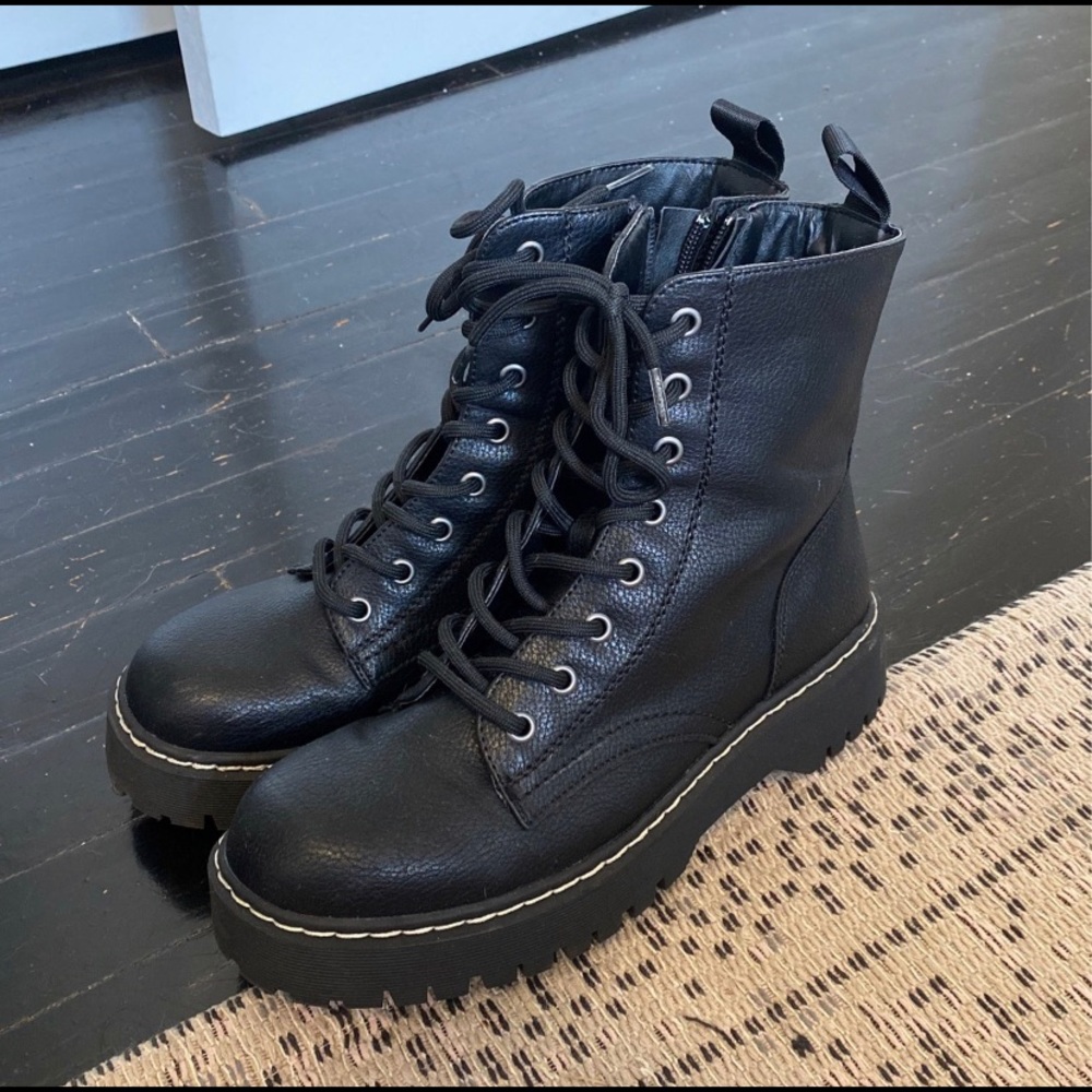 Size 6.5 Women’s Black Combat Boots